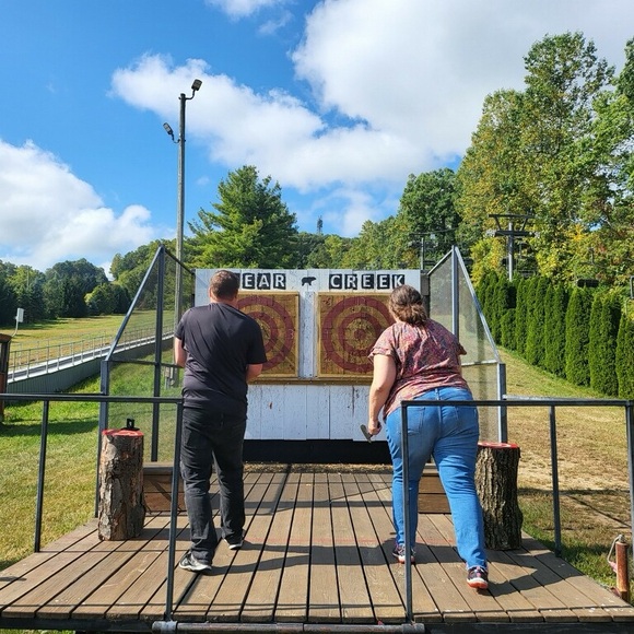 Meet your Posher, Jennifer - Picture 3 of 5